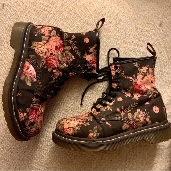 dr martens size 5.5